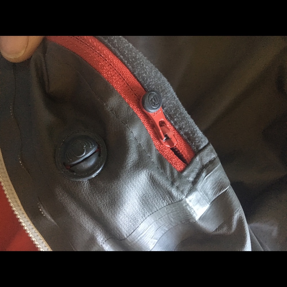 Merrell windbreaker medium - Picture 7 of 8